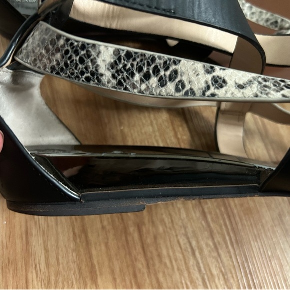 Vince Camuto Black and Gray Sandals with Snake Print Sz 8 Metal accent heel - Picture 3 of 5